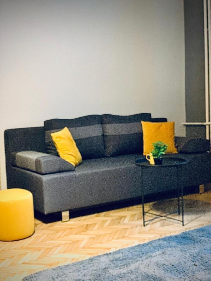 Hostel Sova Novi Sad Ngoại thất bức ảnh